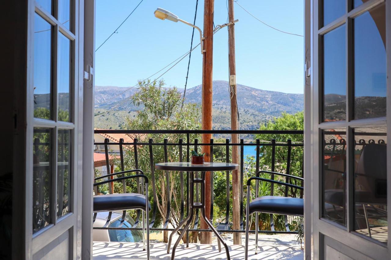 Helena Apartment Argostoli エクステリア 写真